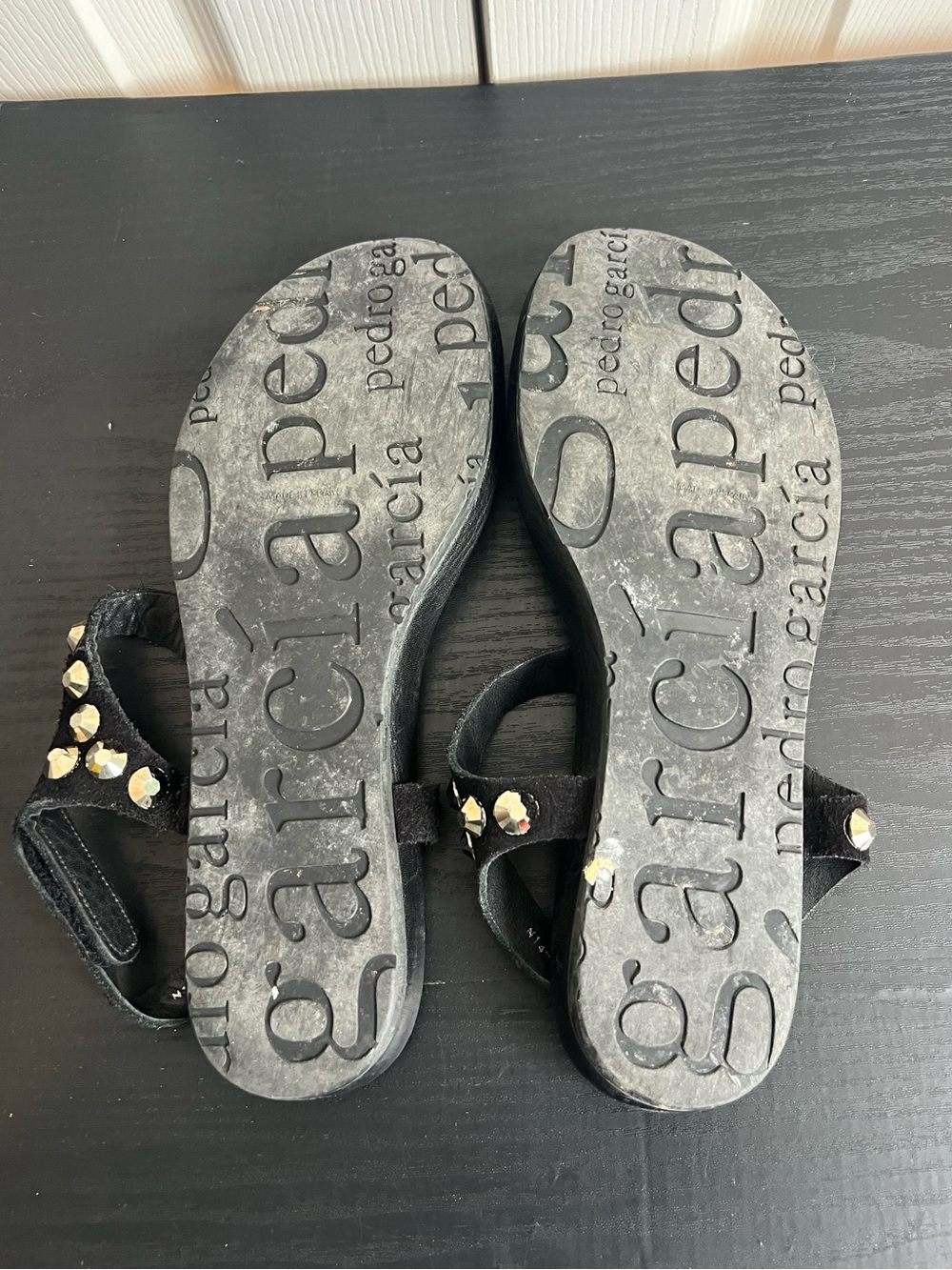 Pedro Garcia Judith Black Swarovski Crystal-Embellished T-Strap Sandals size 9 - Picture 9 of 10